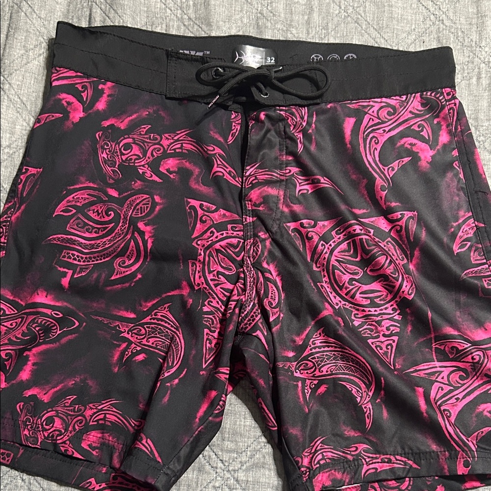 Men's Black and Pink Swim Shorts 32